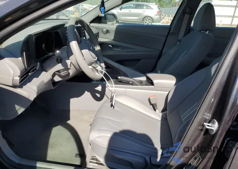 2023 Hyundai Elantra Sel z USA, uszkodzony, nr VIN 5NPLM4AG9PH100972